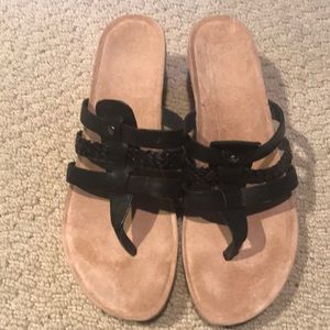 Ugg sandal size 9